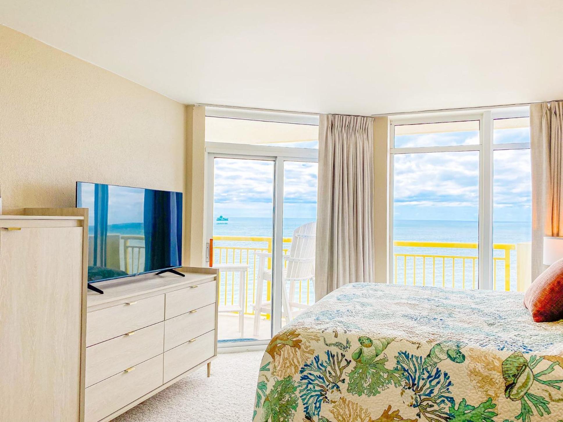 Bay Watch Resort Luxe Oceanfront End Unit Myrtle Beach Bagian luar foto